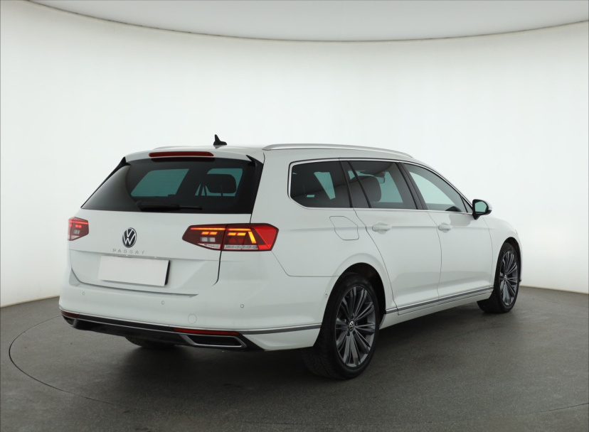 Volkswagen Passat, 2020