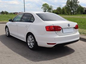 Volkswagen Jetta - 2012