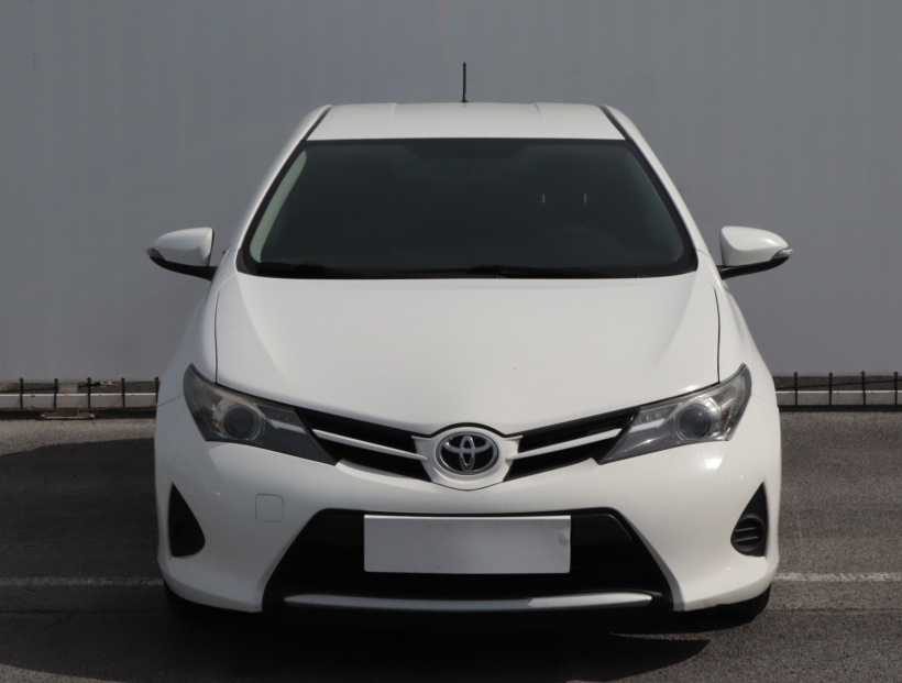 Toyota Auris, 2014