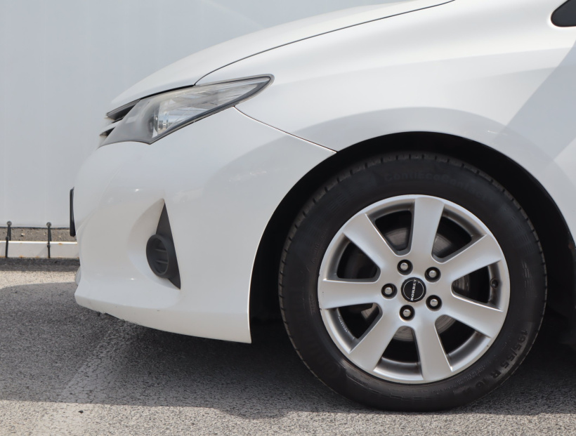 Toyota Auris, 2014