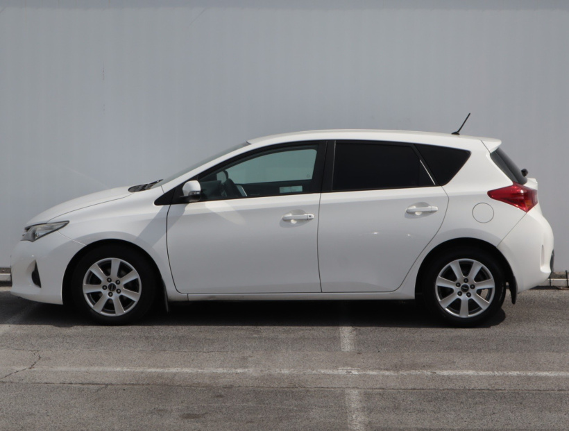 Toyota Auris, 2014