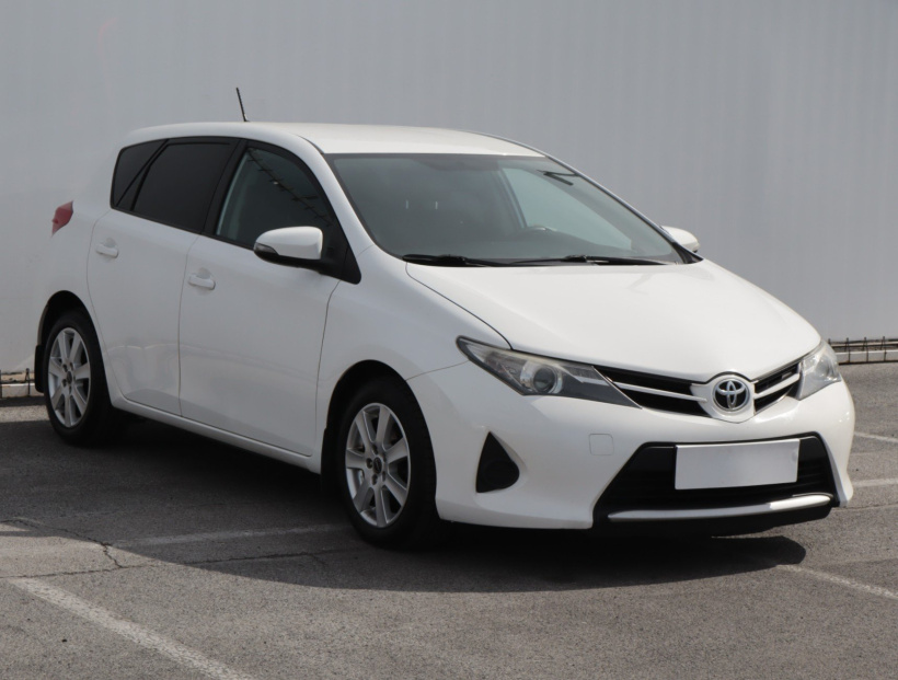 Toyota Auris, 2014
