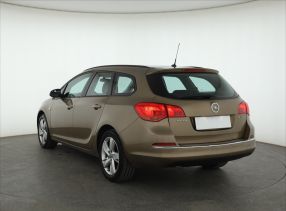 Opel Astra - 2014