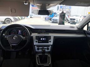 Volkswagen Passat - 2017