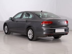 Volkswagen Passat - 2017