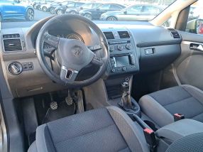 Volkswagen Touran - 2012