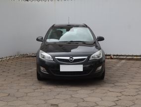 Opel Astra - 2012