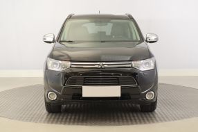 Mitsubishi Outlander - 2014