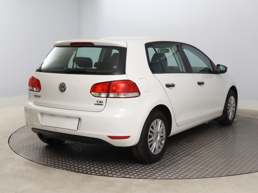 Volkswagen Golf, 2010