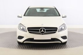 Mercedes-Benz A - 2015