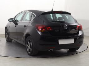 Opel Astra - 2010