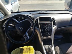 Opel Astra - 2011