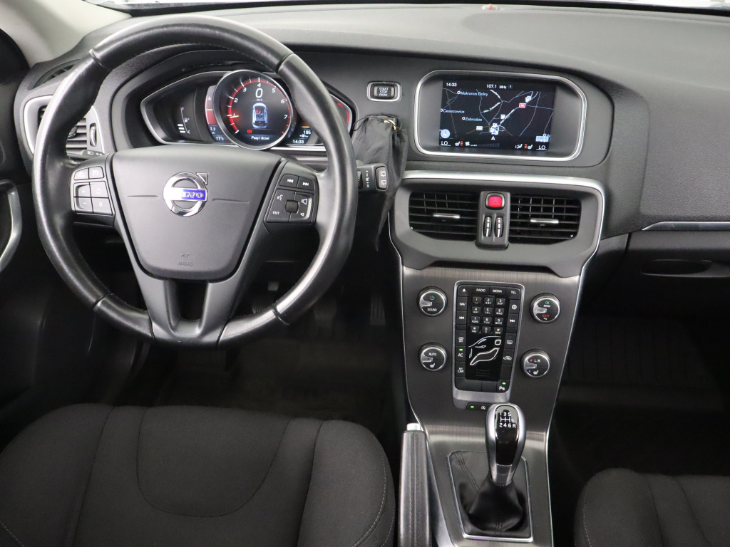 Volvo V40