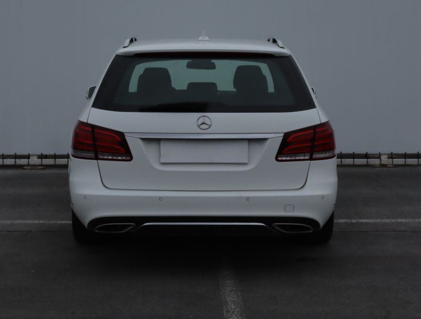 Mercedes-Benz E, 2014