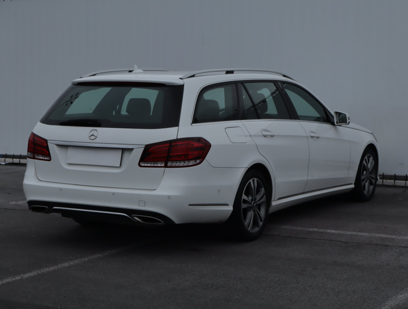 Mercedes-Benz E, 2014