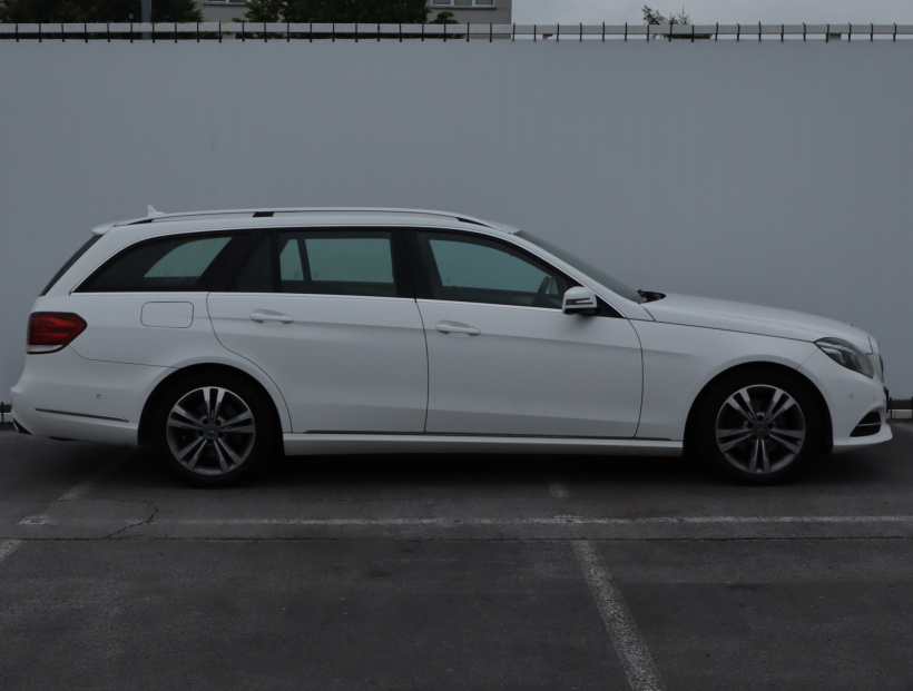 Mercedes-Benz E, 2014