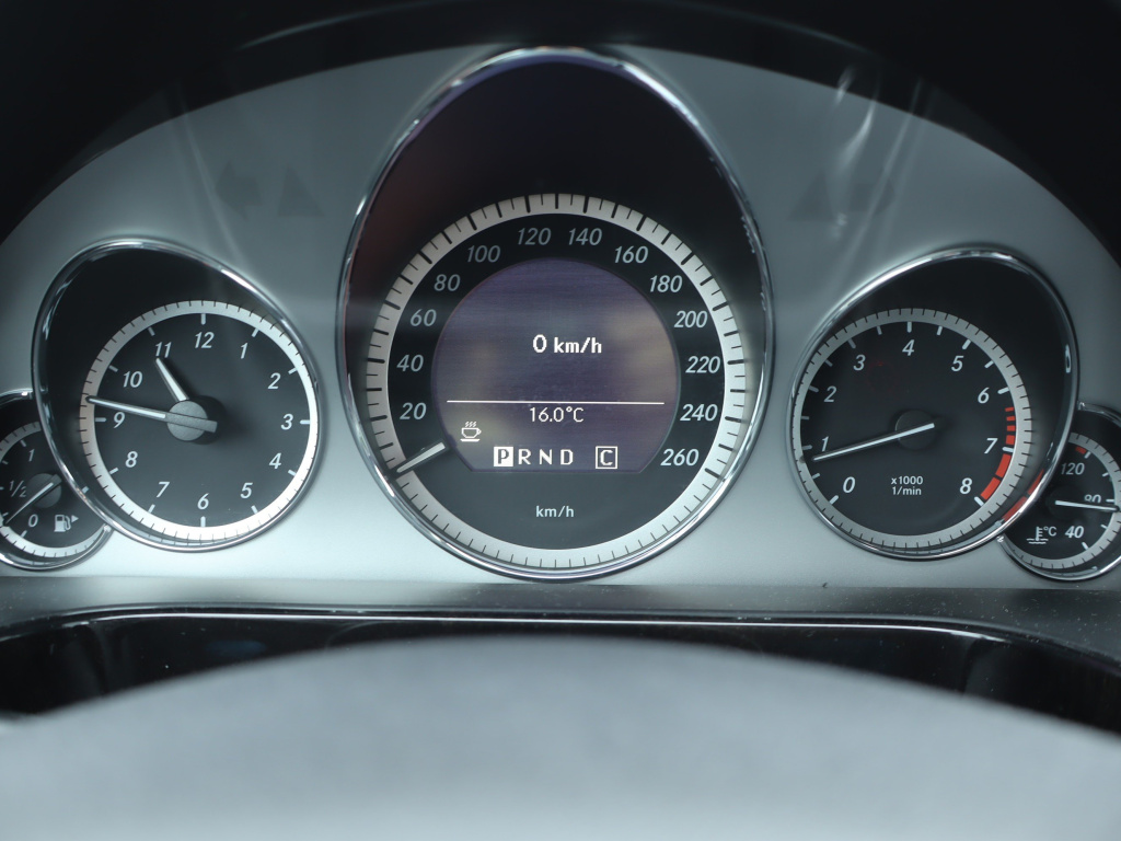 Mercedes-Benz E
