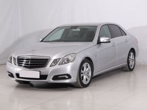 Mercedes-Benz E - 2010
