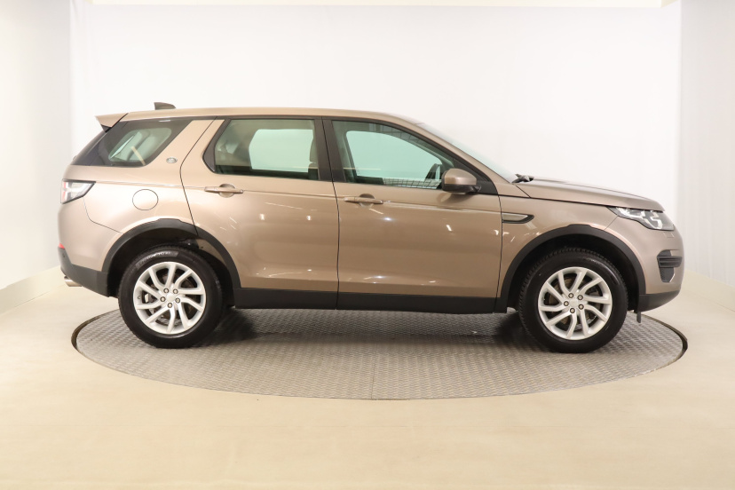 Land Rover Discovery Sport, 2016