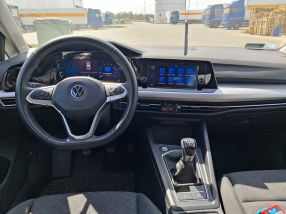 Volkswagen Golf - 2021