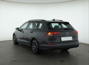 Volkswagen Golf - 2021