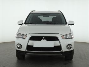 Mitsubishi Outlander - 2012