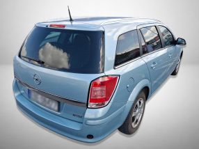 Opel Astra - 2010