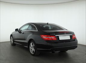 Mercedes-Benz E - 2012