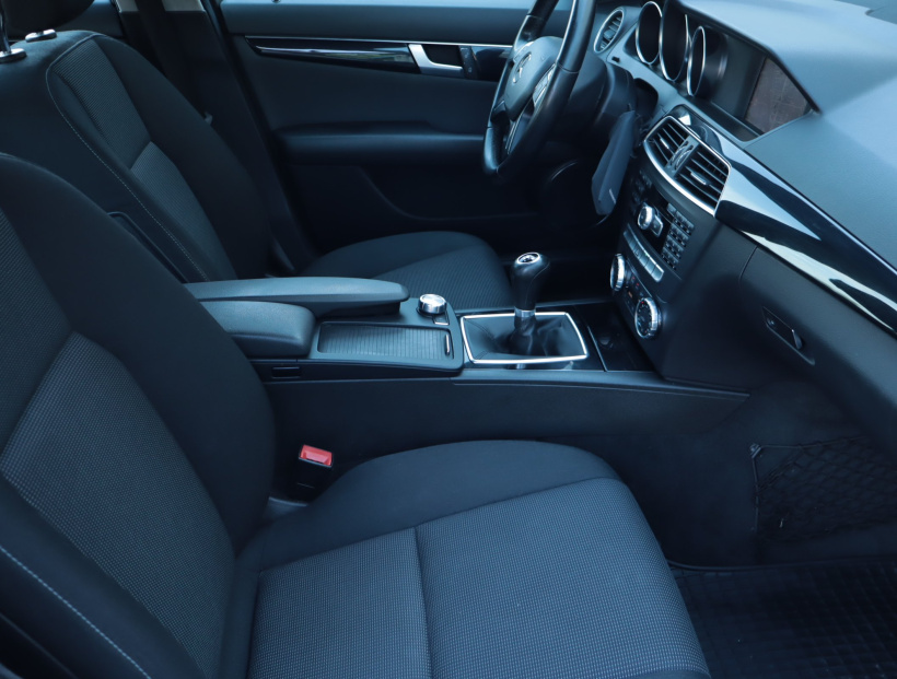 Mercedes-Benz C, 2011