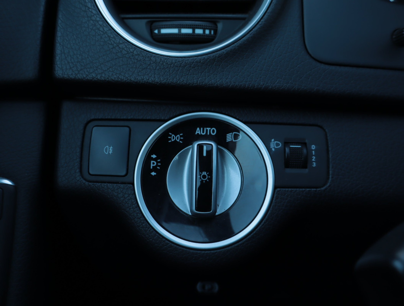 Mercedes-Benz C, 2011