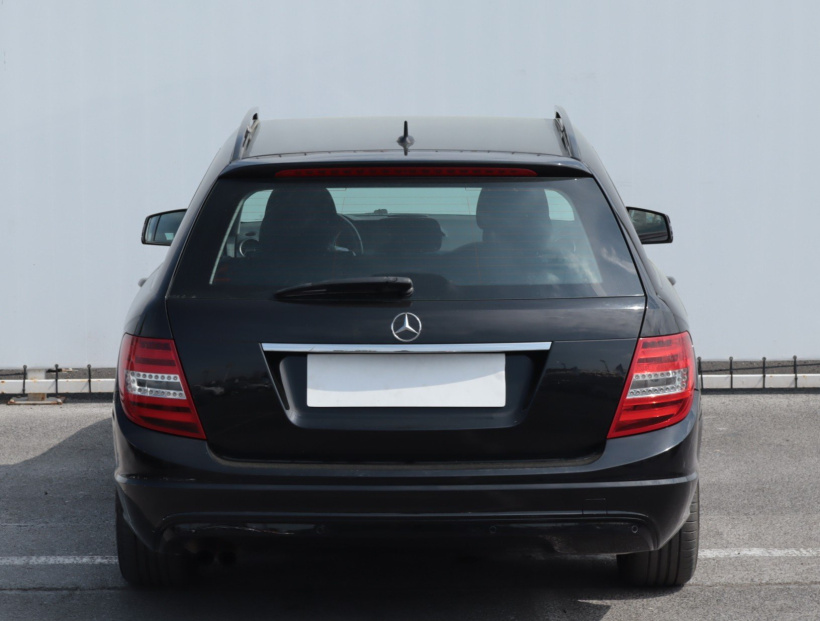 Mercedes-Benz C, 2011