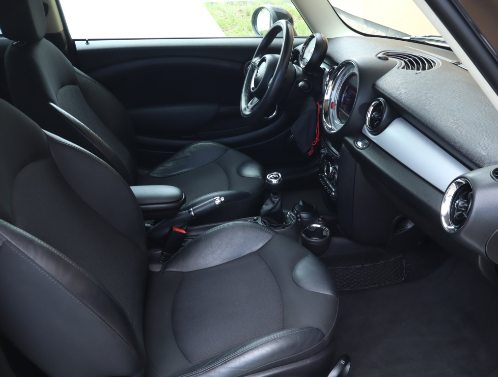 MINI 3-door