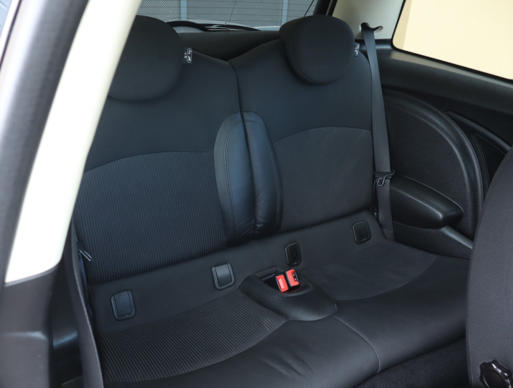 MINI 3-door