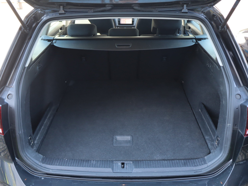 Volkswagen Passat, 2020
