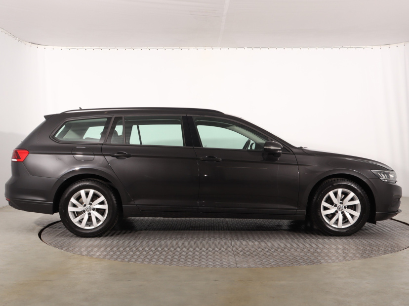 Volkswagen Passat, 2020