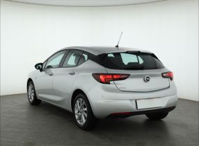 Opel Astra - 2021