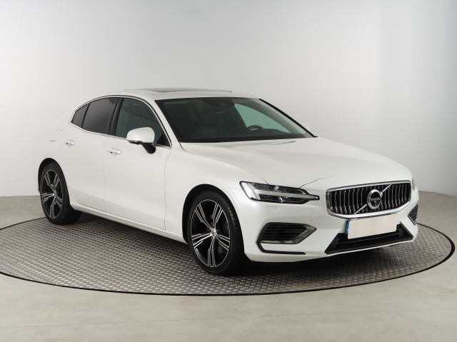 Volvo S60 2022
