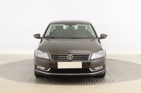 Volkswagen Passat - 2012