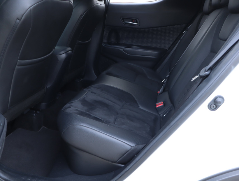 Toyota C-HR, 2020