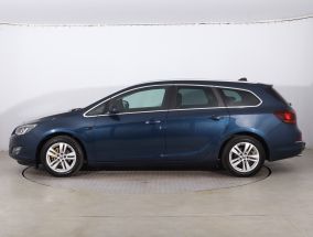 Opel Astra - 2011