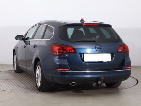Opel Astra - 2011