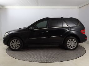 Mercedes-Benz ML - 2010