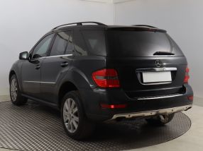 Mercedes-Benz ML - 2010