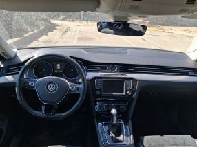 Volkswagen Passat - 2015