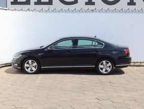 Volkswagen Passat - 2015