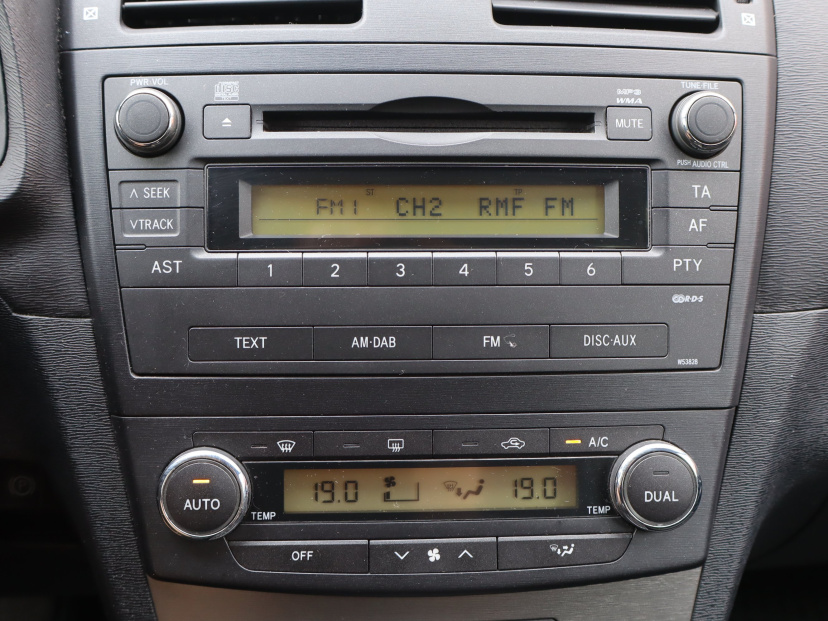 Toyota Avensis, 2010