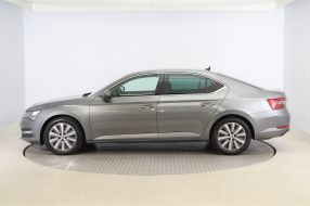 Škoda Superb - 2022