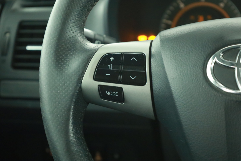 Toyota Auris, 2011
