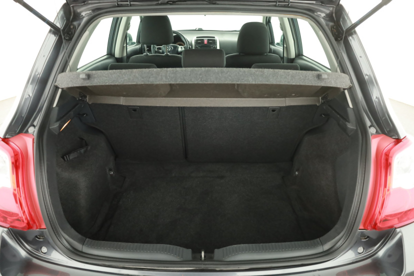 Toyota Auris, 2011
