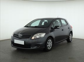 Toyota Auris - 2011